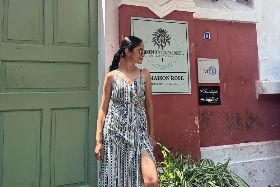 Try out aesthetic cafes