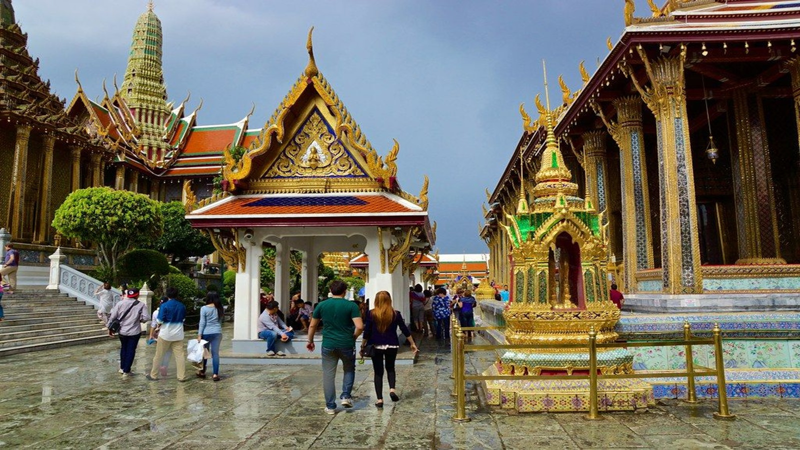 From Temples to Tuk-Tuks: Thailand's Best Spots for the Ultimate Experience